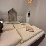 Villa Lara House *