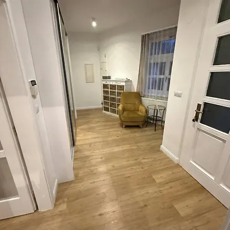 Lara House *